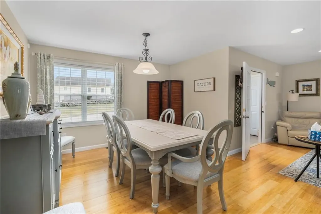 33 Abatecola Way Johnston RI 02919