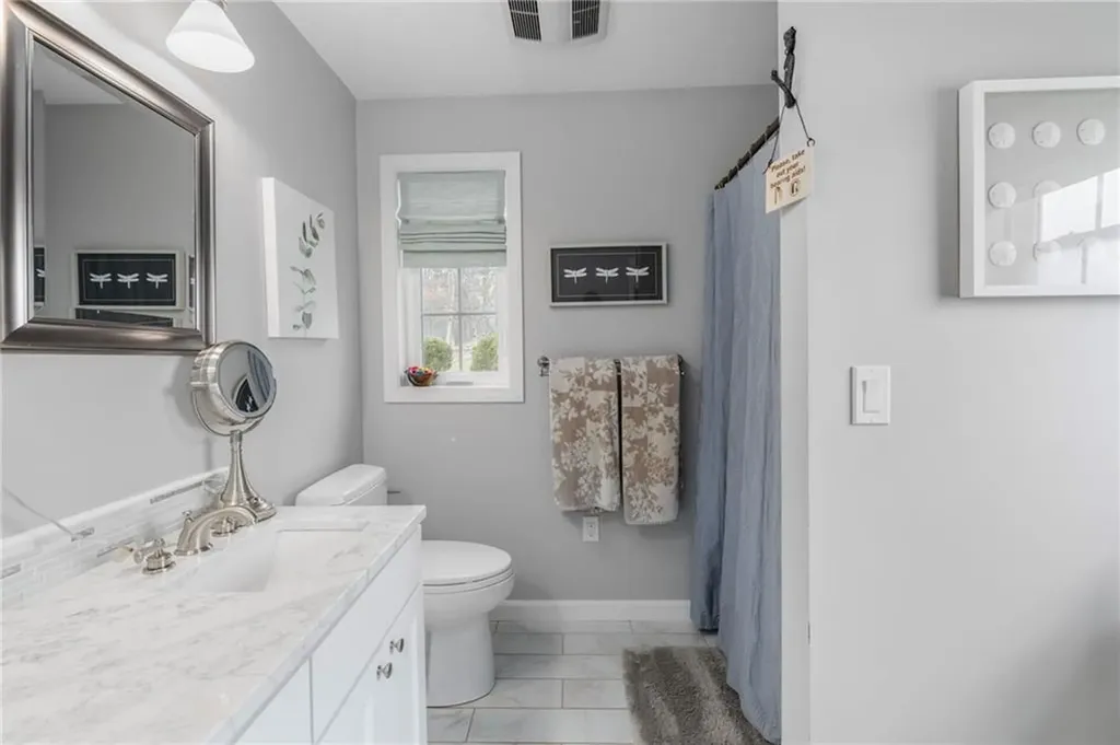 33 Abatecola Way Johnston RI 02919