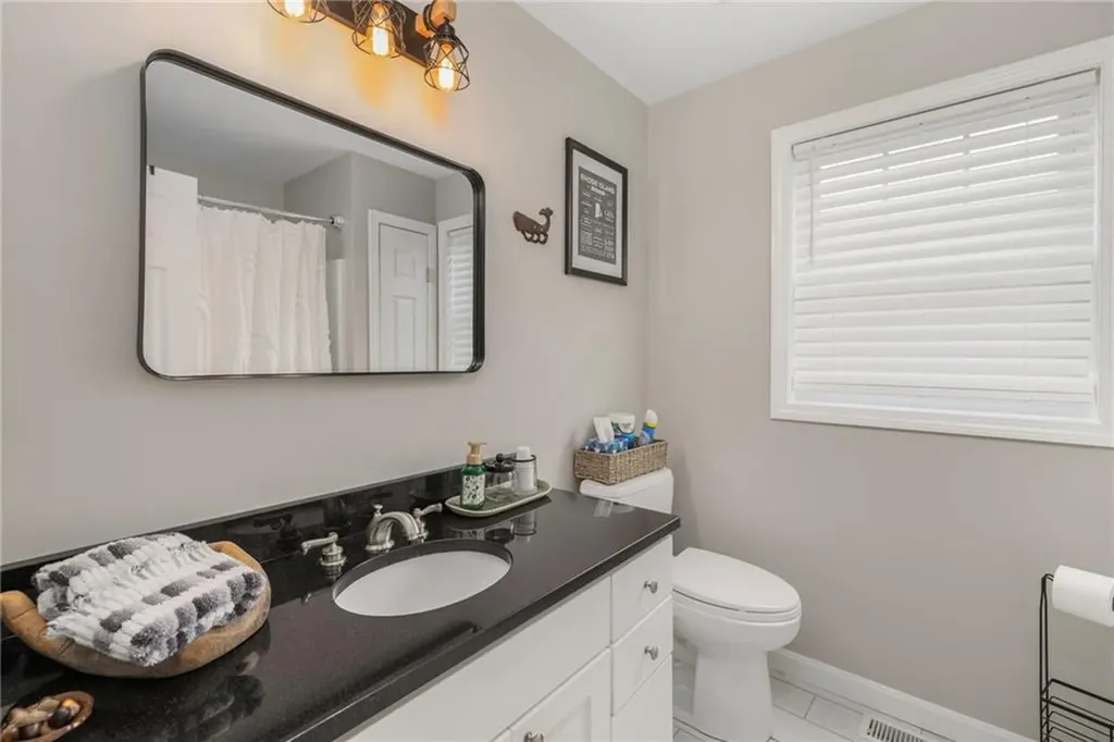 33 Abatecola Way Johnston RI 02919