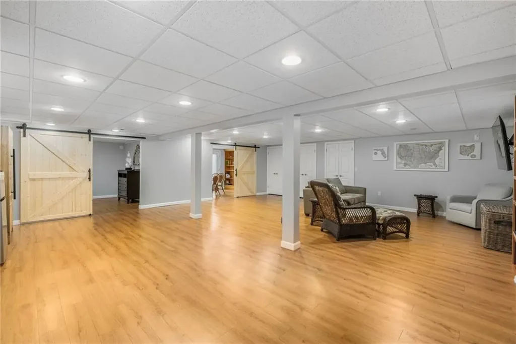 33 Abatecola Way Johnston RI 02919