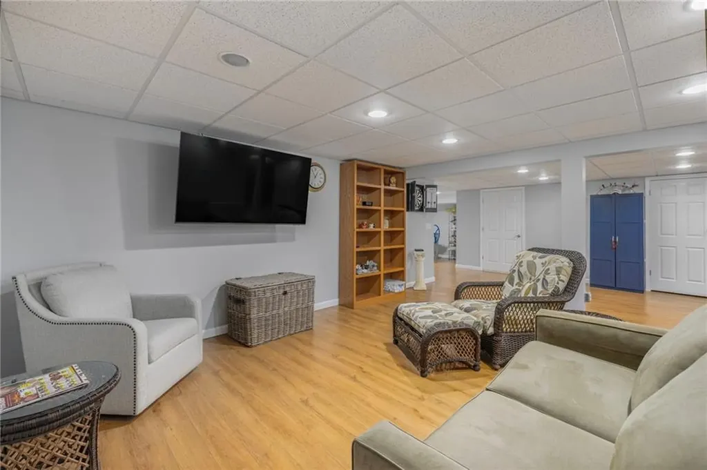 33 Abatecola Way Johnston RI 02919