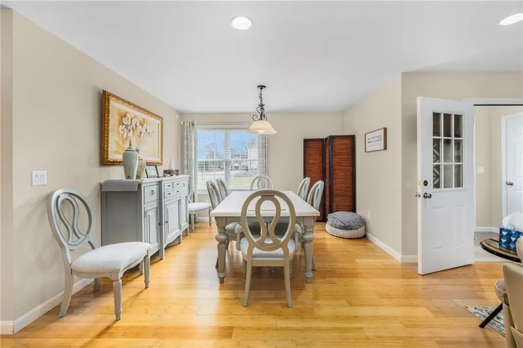 33 Abatecola Way Johnston RI 02919