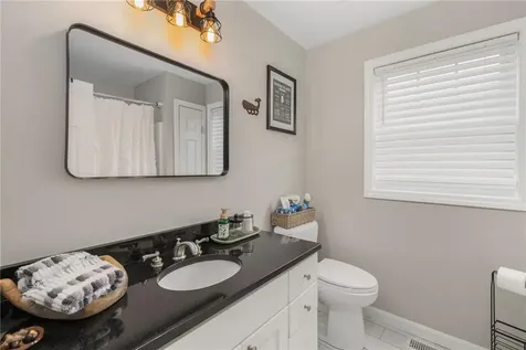33 Abatecola Way Johnston RI 02919
