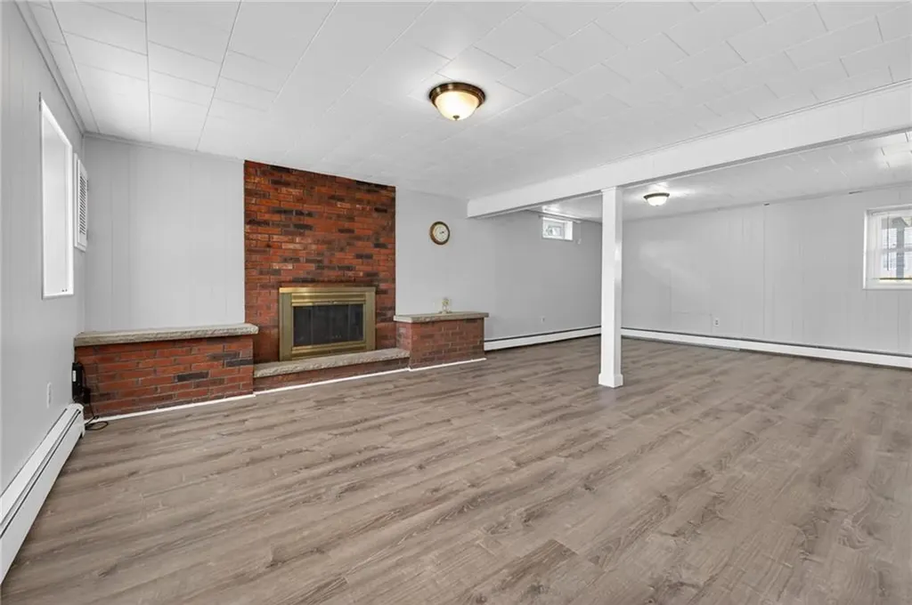 27 Wenscott Lane North Providence RI 02904