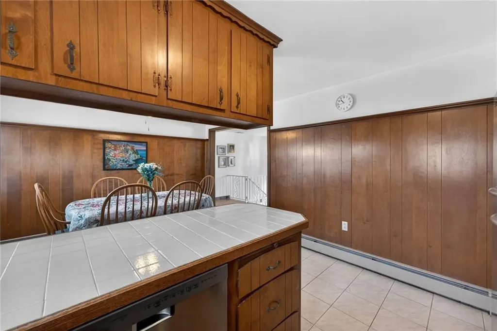 27 Wenscott Lane North Providence RI 02904