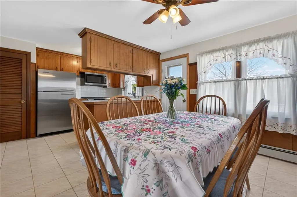 27 Wenscott Lane North Providence RI 02904