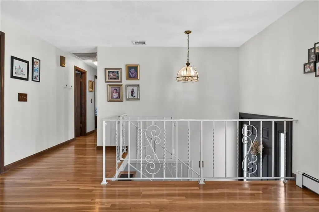 27 Wenscott Lane North Providence RI 02904