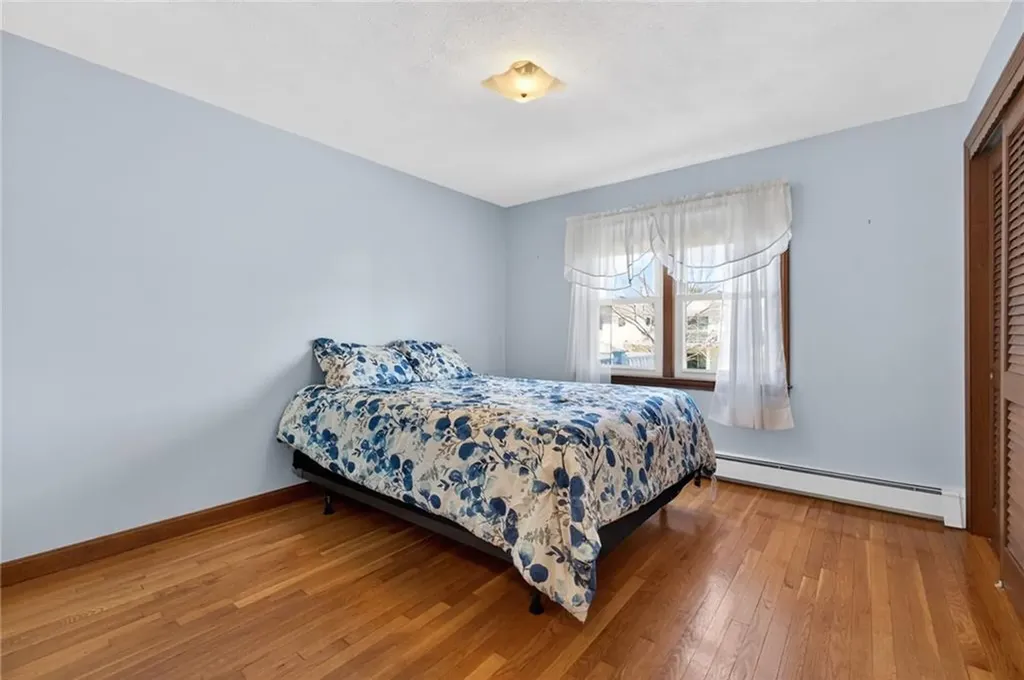 27 Wenscott Lane North Providence RI 02904