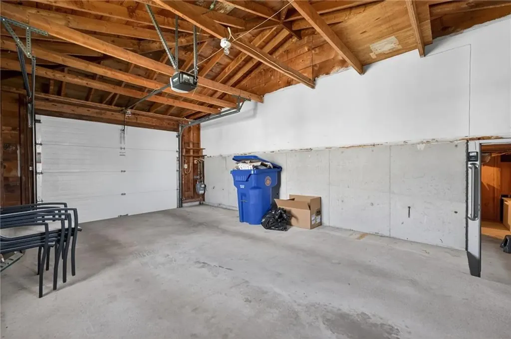 27 Wenscott Lane North Providence RI 02904