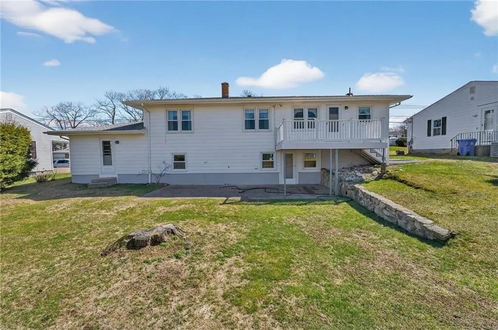 27 Wenscott Lane North Providence RI 02904