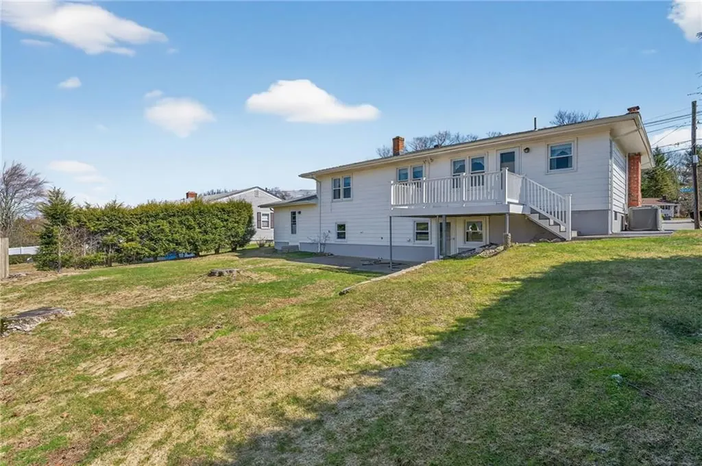 27 Wenscott Lane North Providence RI 02904