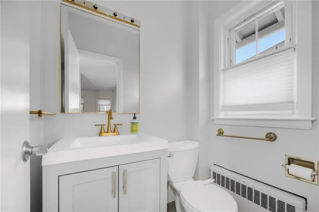 422 Wayland Avenue Providence RI 02906