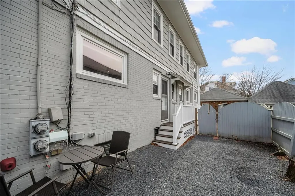 422 Wayland Avenue Providence RI 02906