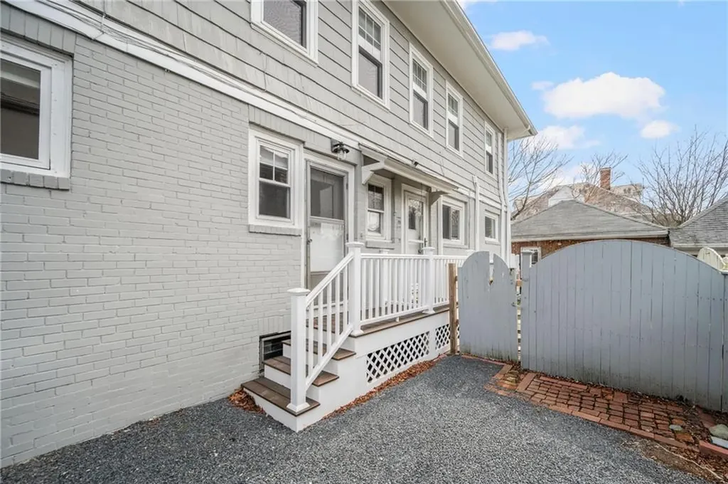 422 Wayland Avenue Providence RI 02906