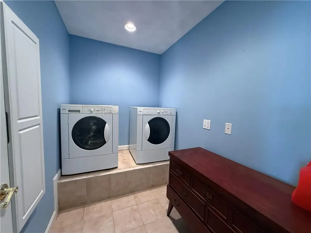 22 Chicory Lane Cranston RI 02920