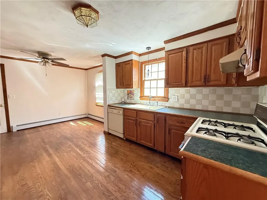 22 Chicory Lane Cranston RI 02920