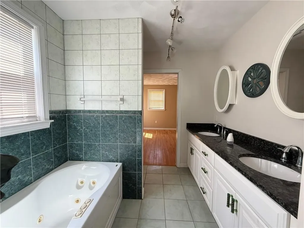 22 Chicory Lane Cranston RI 02920