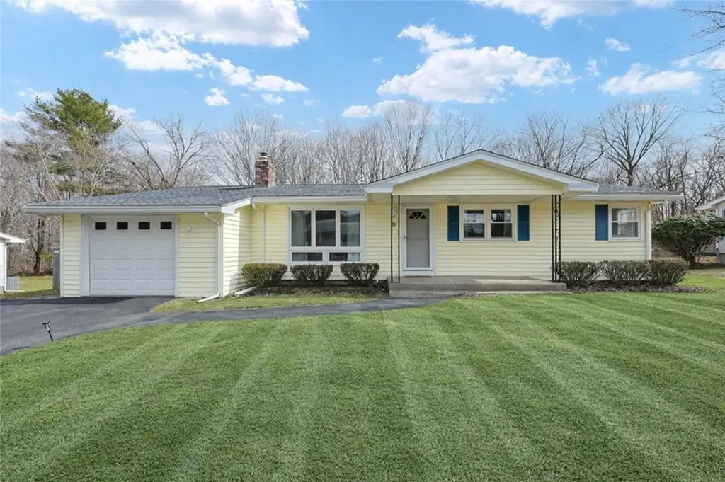 40 Forestdale Drive Cumberland RI 02864