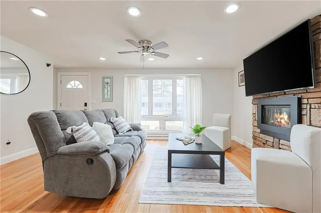 40 Forestdale Drive Cumberland RI 02864