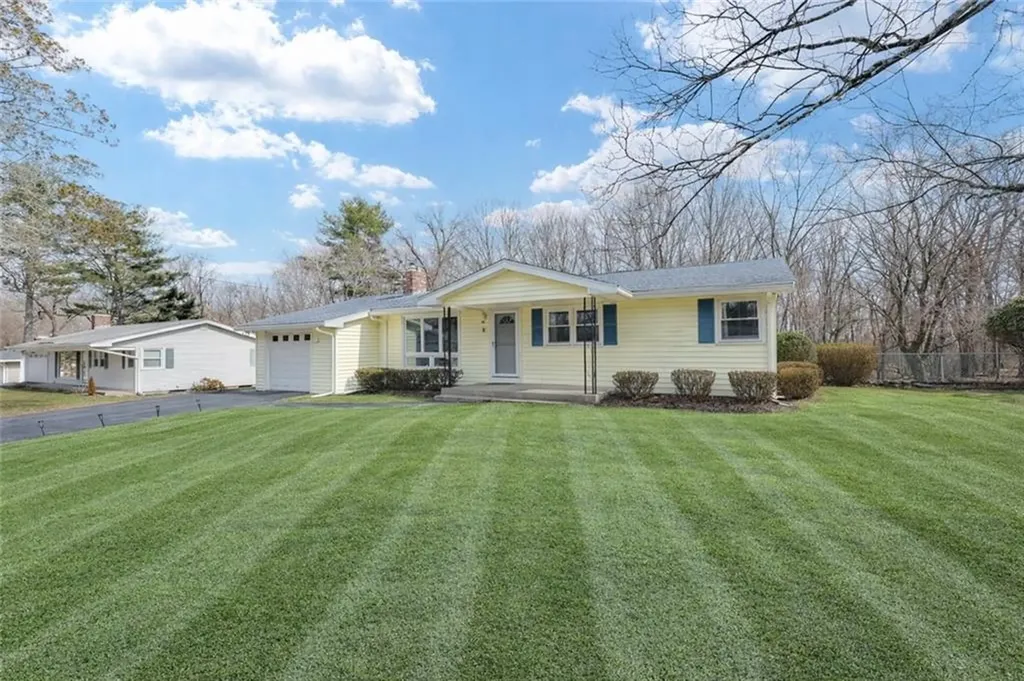 40 Forestdale Drive Cumberland RI 02864