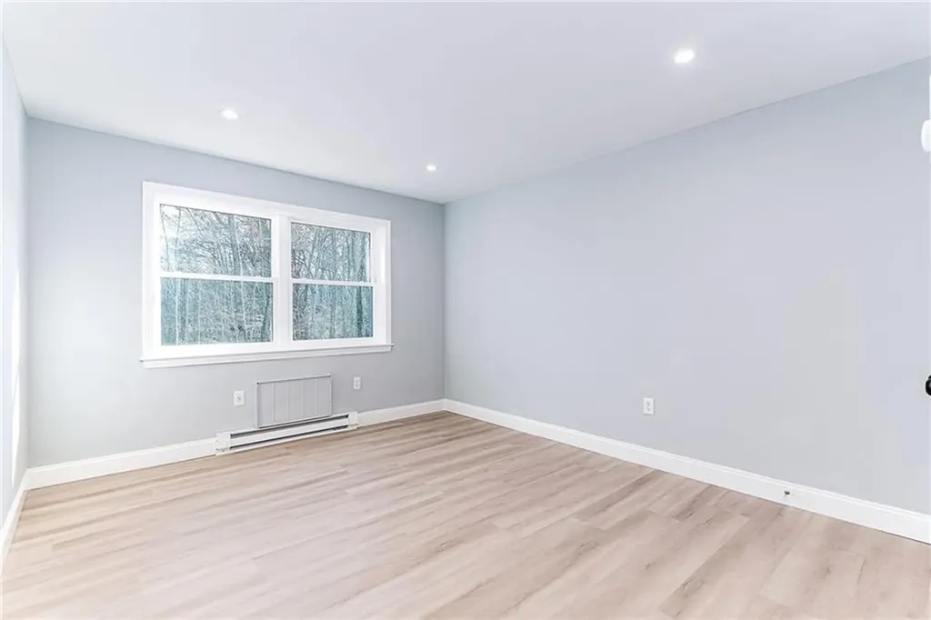 17 Apache Drive Westerly RI 02891