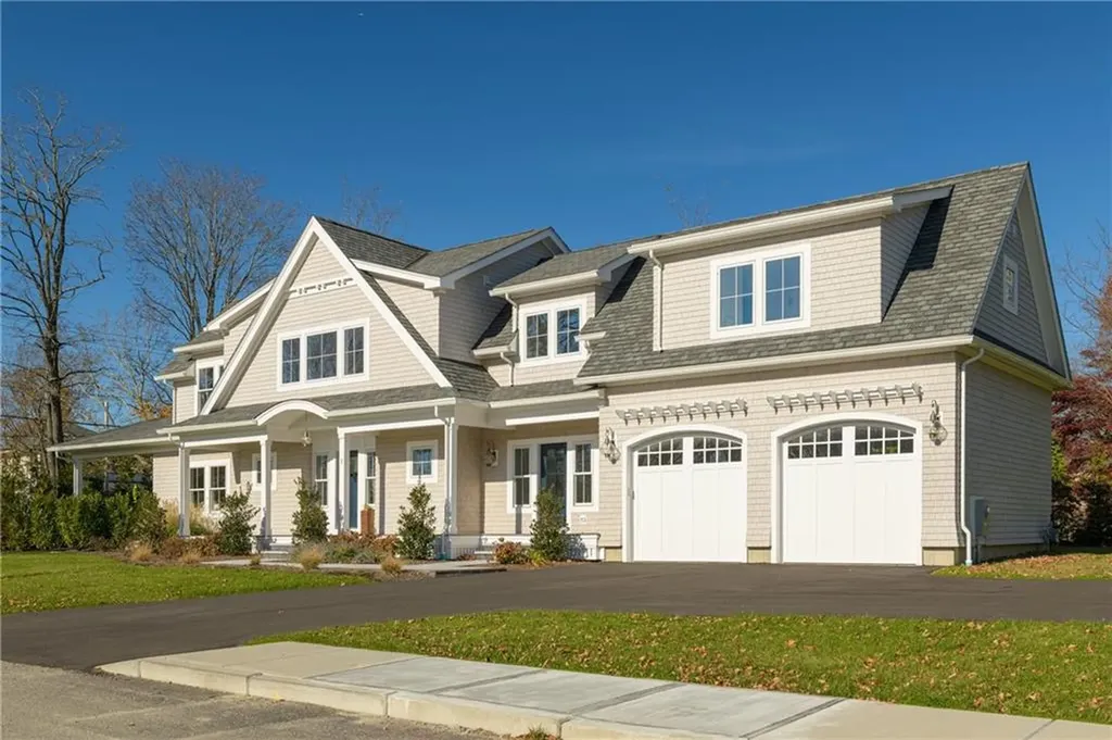 1 Knowlton Court Bristol RI 02809