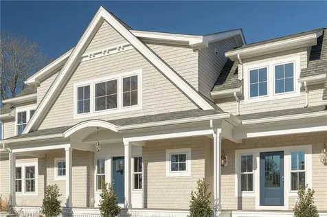 1 Knowlton Court Bristol RI 02809