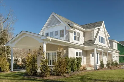 1 Knowlton Court Bristol RI 02809