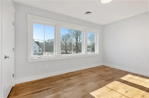 1 Knowlton Court Bristol RI 02809