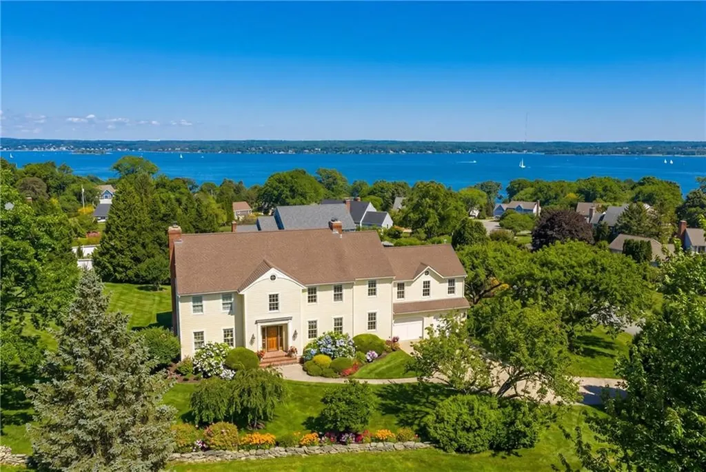 86 Gideon Lawton Lane Portsmouth RI 02871