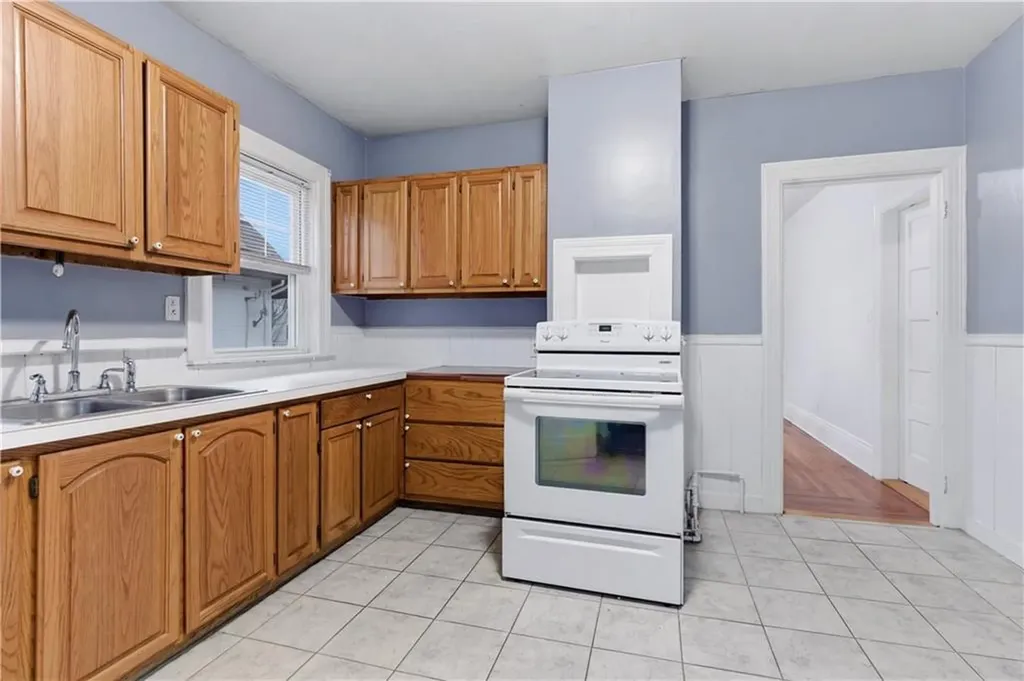 63 Park Avenue Cranston RI 02905