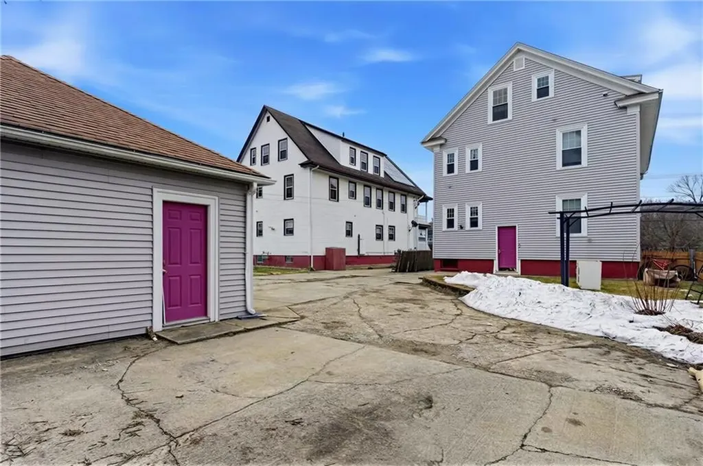 63 Park Avenue Cranston RI 02905