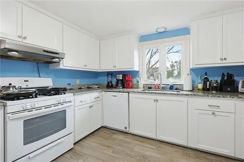37 Knowles Drive Warwick RI 02888