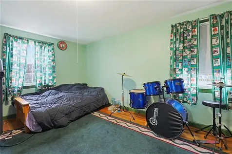 37 Knowles Drive Warwick RI 02888