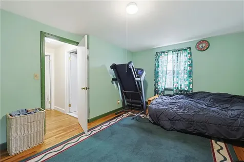 37 Knowles Drive Warwick RI 02888