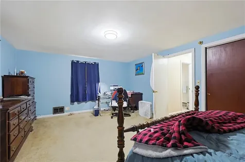 37 Knowles Drive Warwick RI 02888