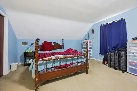 37 Knowles Drive Warwick RI 02888