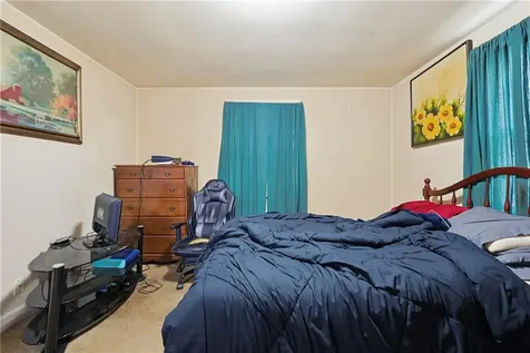 37 Knowles Drive Warwick RI 02888