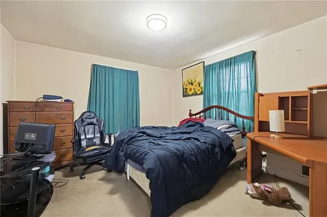 37 Knowles Drive Warwick RI 02888