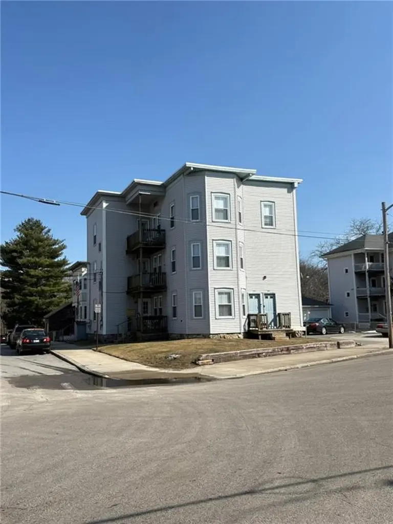 551 Wood Avenue Woonsocket RI 02895