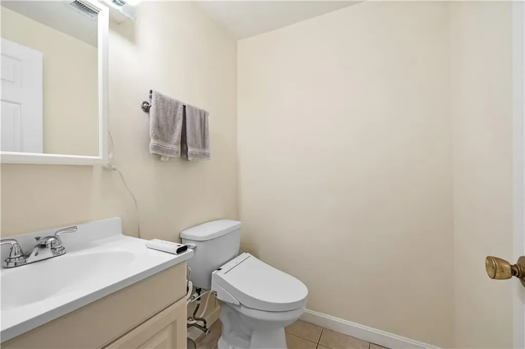 66 Girard Avenue Newport RI 02840