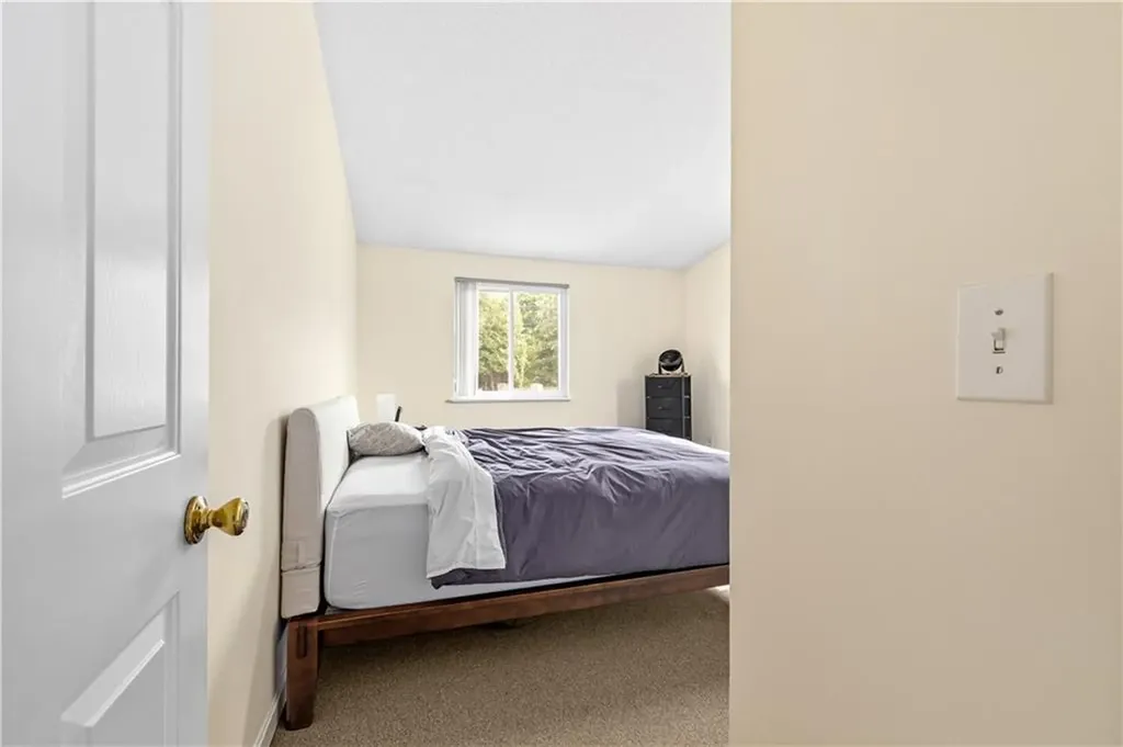 66 Girard Avenue Newport RI 02840