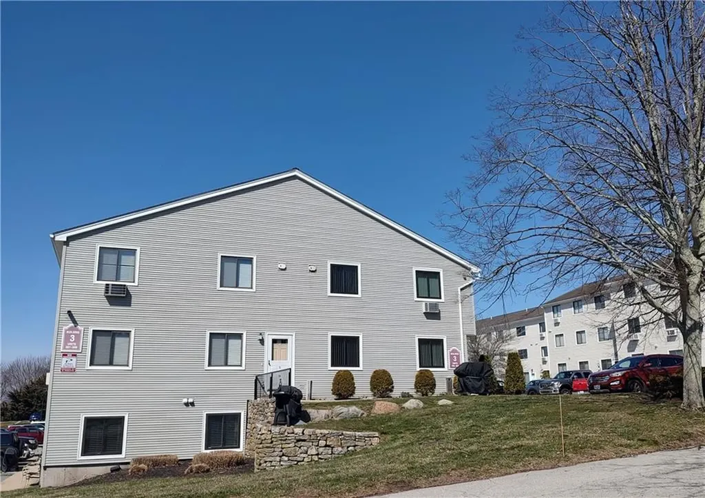 66 Girard Avenue Newport RI 02840