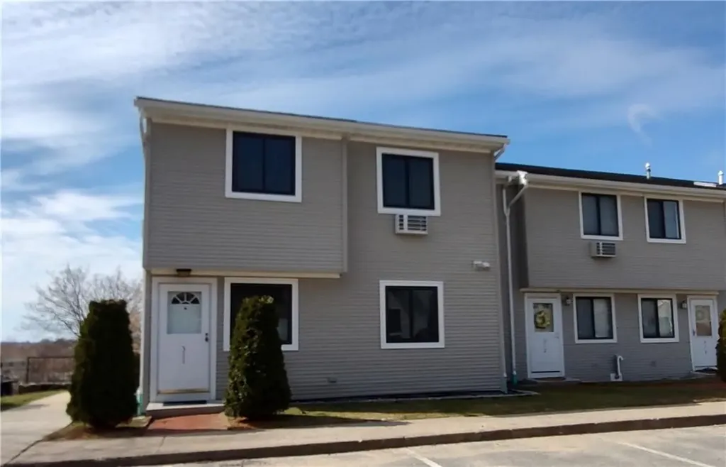 66 Girard Avenue Newport RI 02840