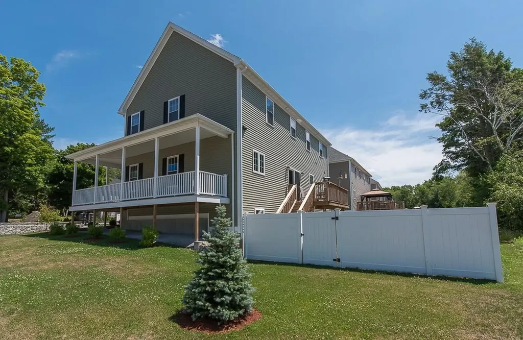 7 Theresa Marie Avenue Woonsocket RI 02895