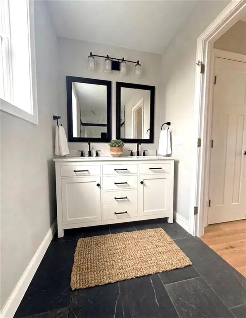 339 East Street Cranston RI 02920