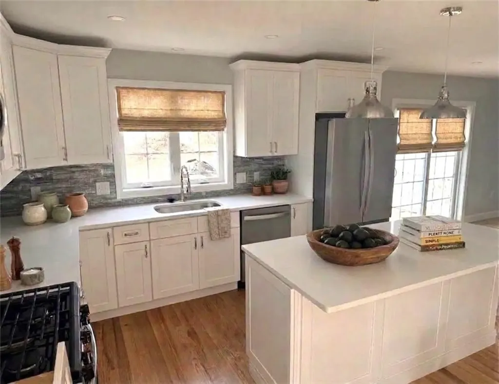 339 East Street Cranston RI 02920