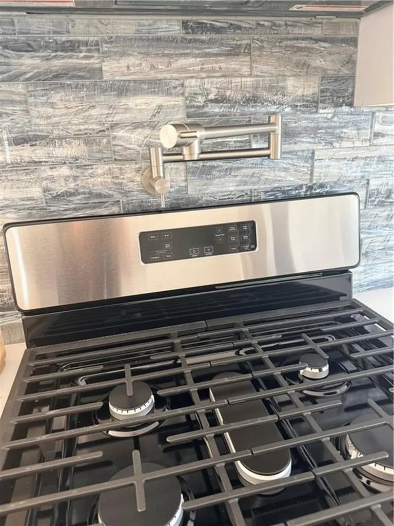 339 East Street Cranston RI 02920