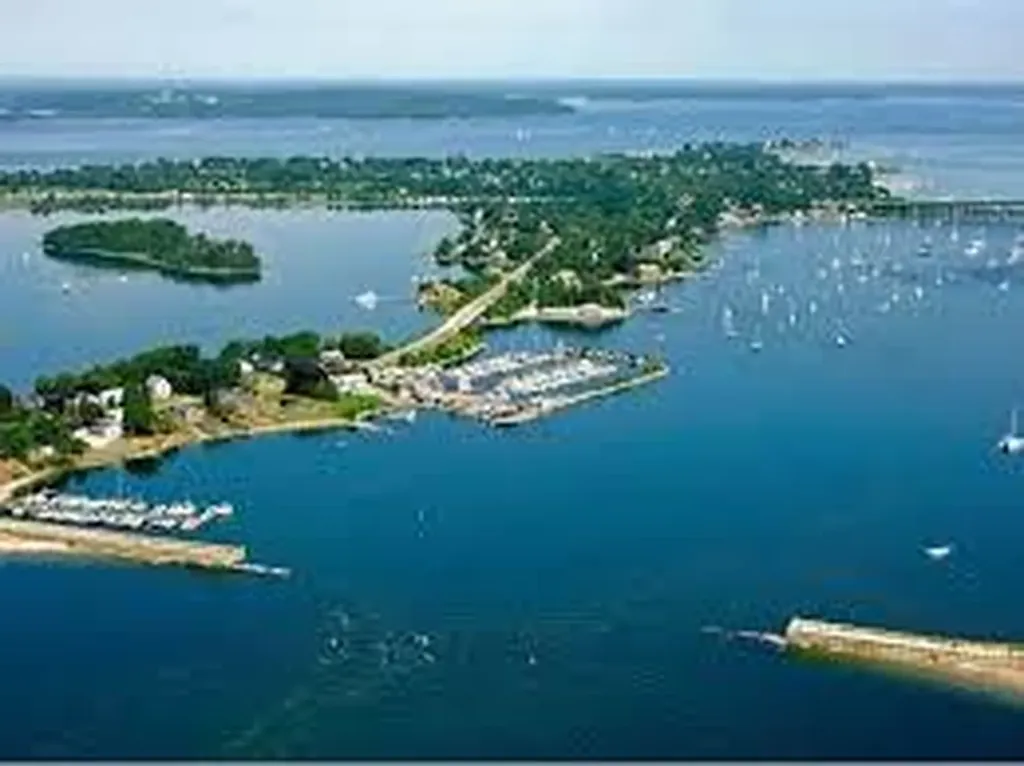 385 Park Avenue Portsmouth RI 02871