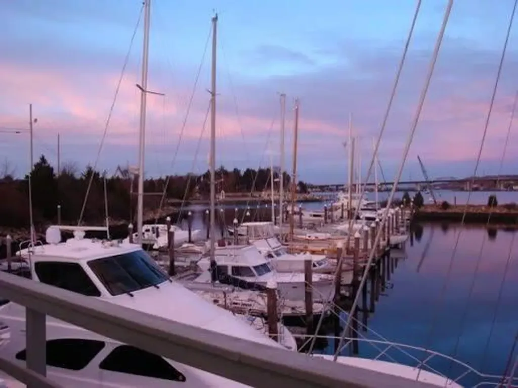 385 Park Avenue Portsmouth RI 02871